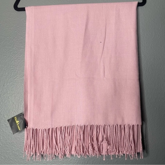 Nicole’s Boutique Pink Fringe Extra Large Scarf - Picture 1 of 3